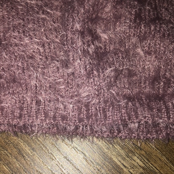 Garage Fuzzy Soft Tank - Picture 4 of 6